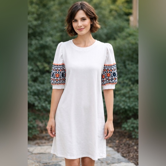 LOFT Dresses & Skirts - LOFT White dress with embroidered sleeves
